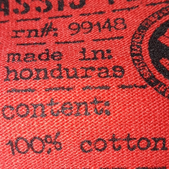 Classic Teaze "EMERGENCY PRESS HERE.. Graphic T - Picture 8 of 8